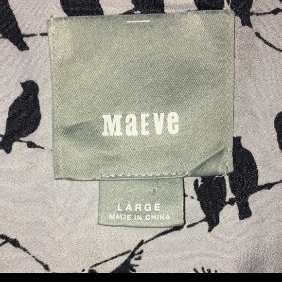 ⭐ ISO ⭐ This Anthropologie Maeve Tank - Picture 3 of 3